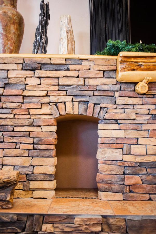 Inn At The Canyons Monticello Bagian luar foto