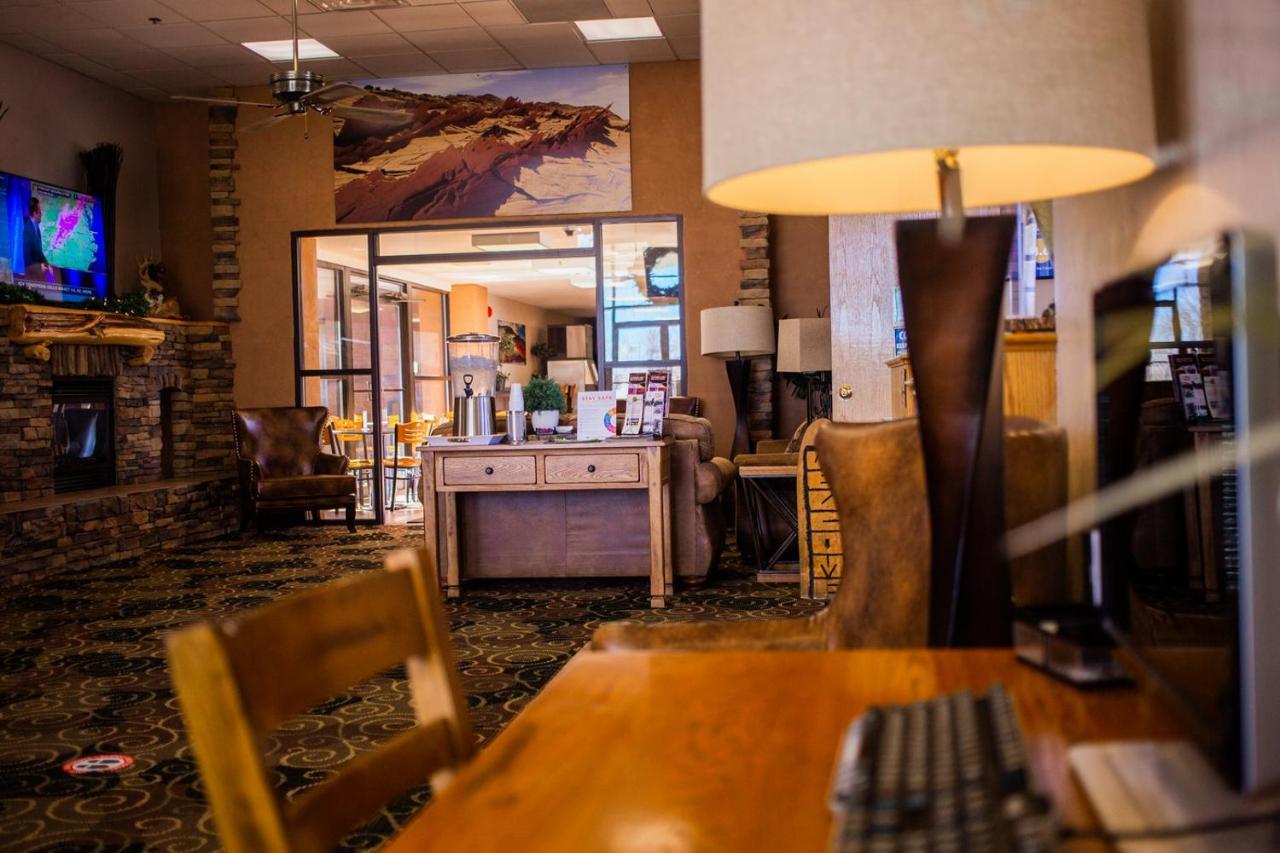 Inn At The Canyons Monticello Bagian luar foto